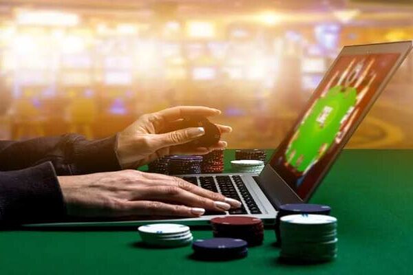 Dominating Online Poker Tournaments!